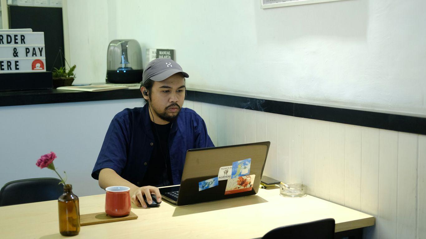 Best Helpdesk for Solo Founders and Teams 2025, AI Agent Helpdesk Options